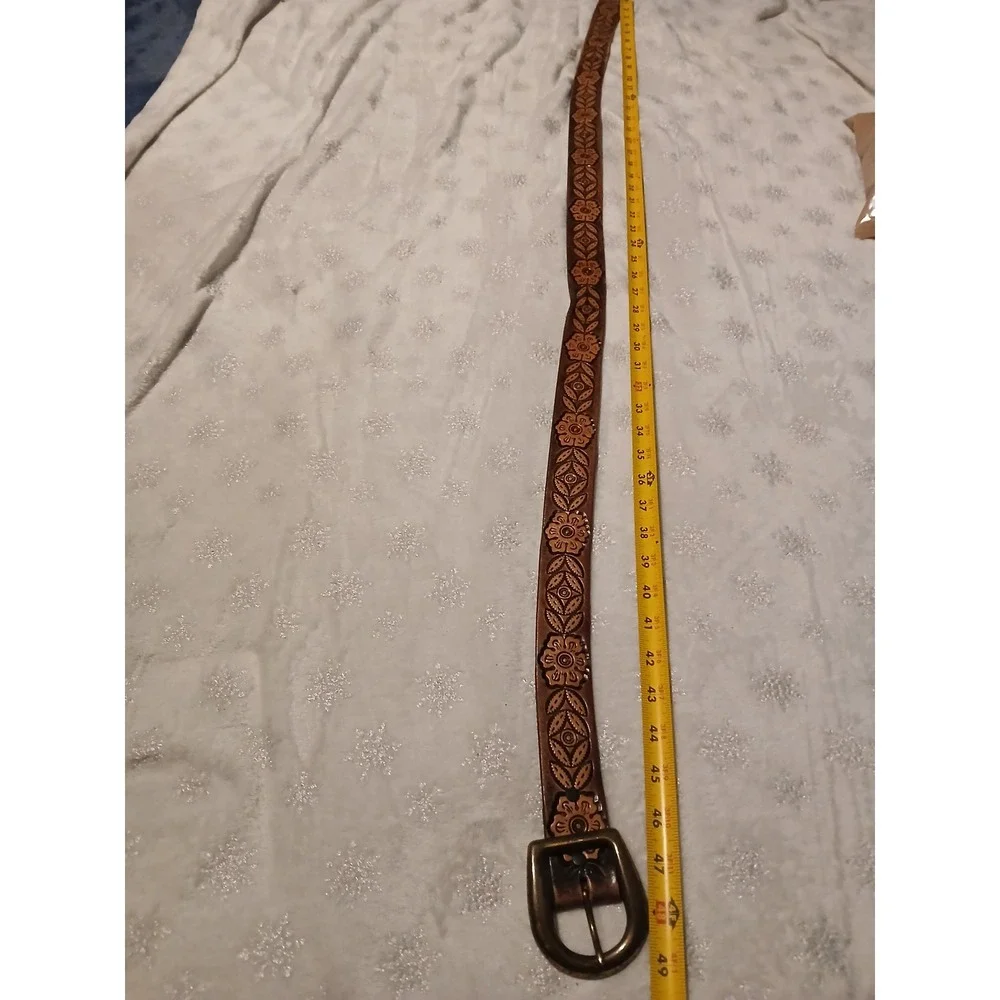 Xl tony lama belt with a boho hippy cottagecore floral design